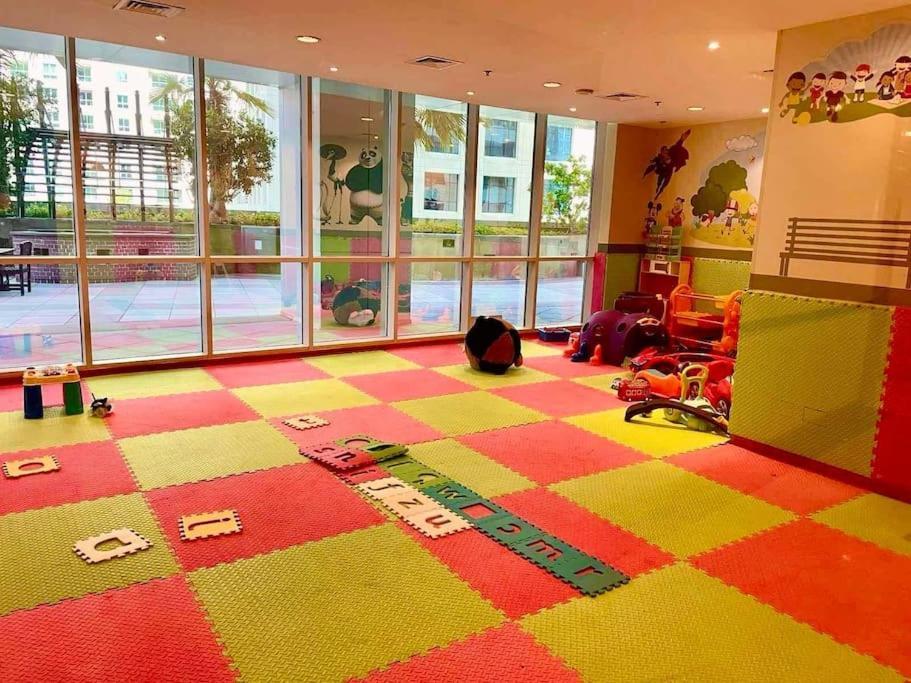 Marina View With Pool, Gym, Tennis Court, 5 Mins To Beach 두바이 외부 사진