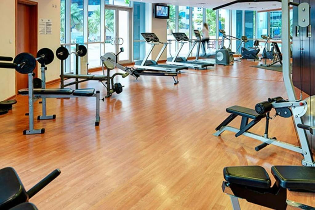 Marina View With Pool, Gym, Tennis Court, 5 Mins To Beach 두바이 외부 사진